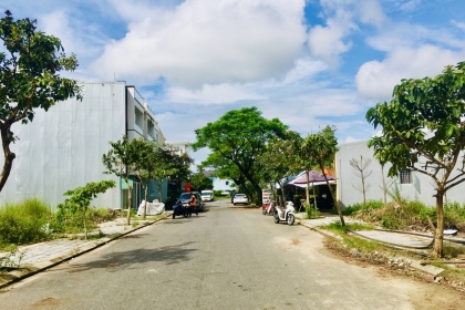 Bán nhanh lô Fpt 180m2 khu Fpt hướng Bắc